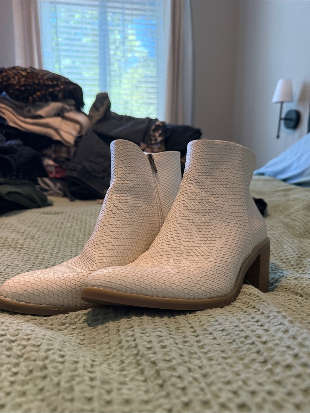 Women's Cream Textured Ankle Boots with Block Heel